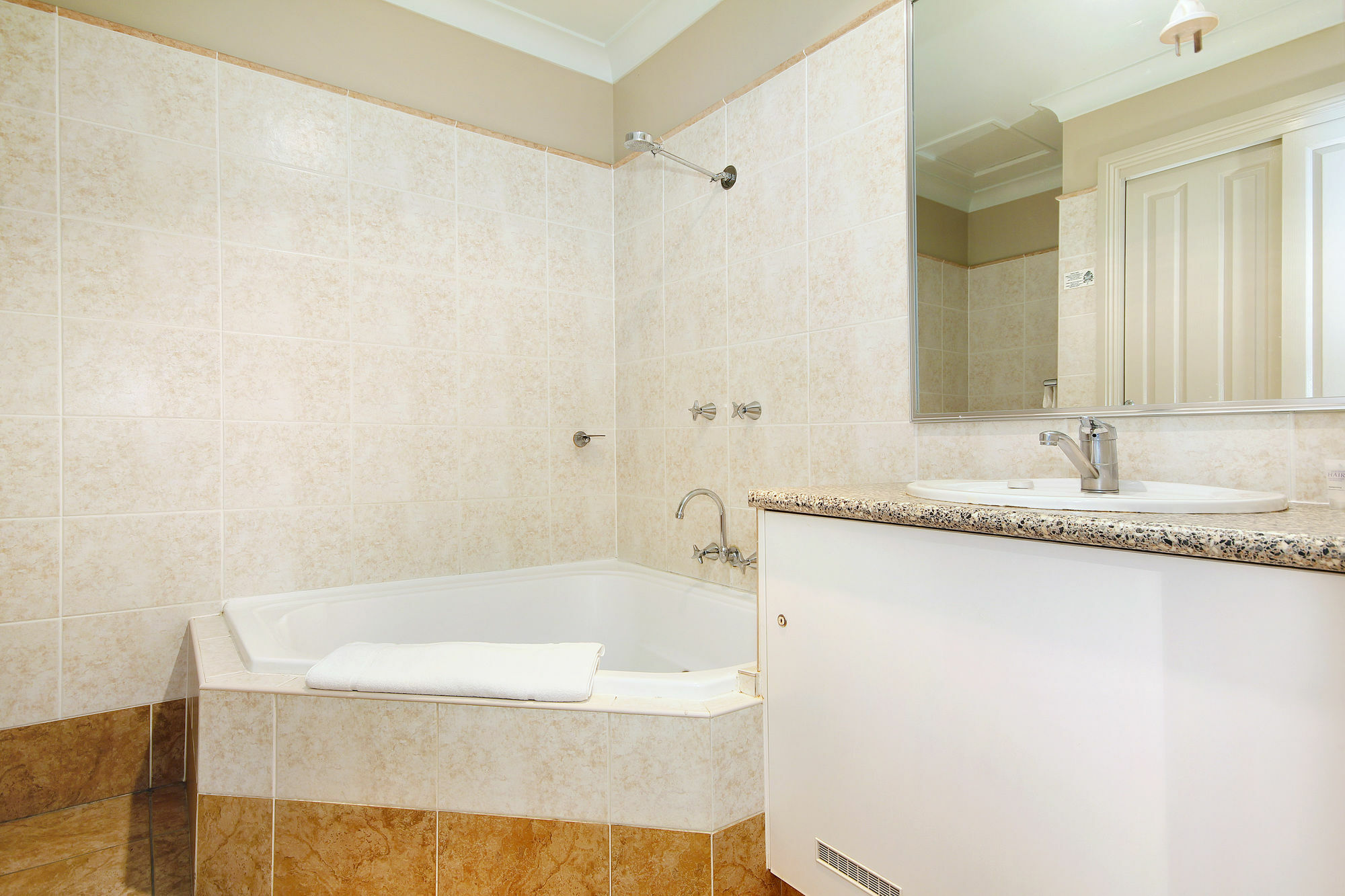 تامفورث Edward Parry Motel And Apartments المظهر الخارجي الصورة